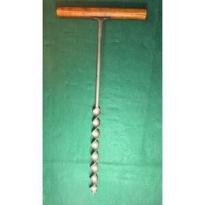 Antique Carpenters large size primitive wood hand auger with a 1 1/4" bit!